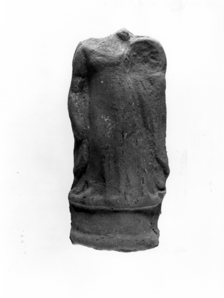 Polyboia (terracotta figurata, culto di Apollo-Hyakinthos) - fabbrica tarantina (secc. IV a.C.-III a.C)