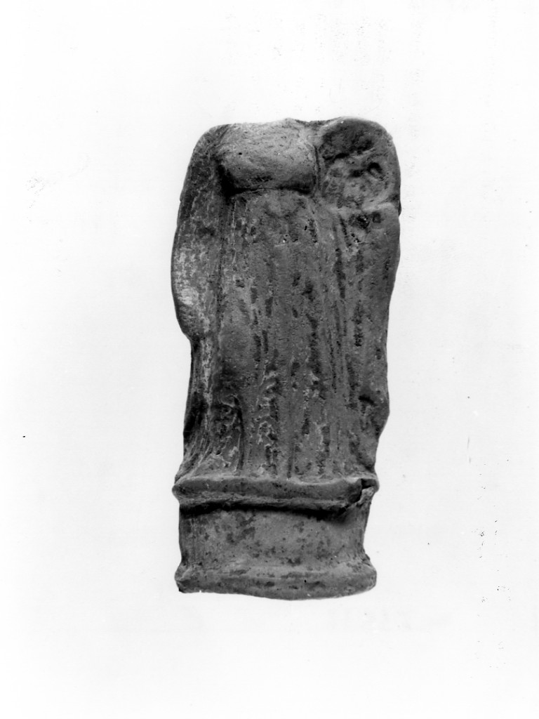 Polyboia (terracotta figurata, culto di Apollo-Hyakinthos) - fabbrica tarantina (secc. IV a.C.-III a.C)