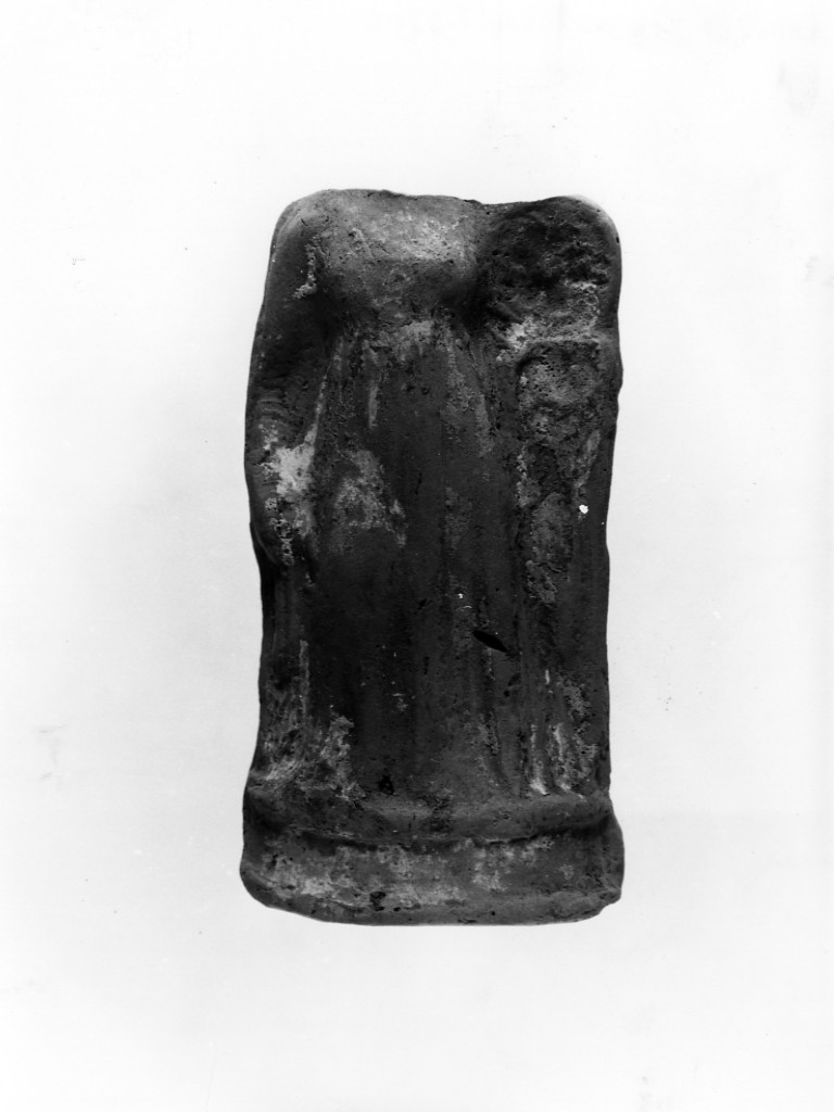 Polyboia (terracotta figurata, culto di Apollo-Hyakinthos) - fabbrica tarantina (secc. IV a.C.-III a.C)