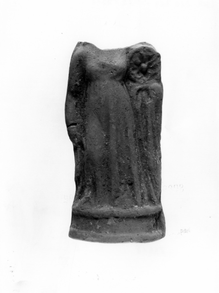 Polyboia (terracotta figurata, culto di Apollo-Hyakinthos) - fabbrica tarantina (secc. IV a.C.-III a.C)