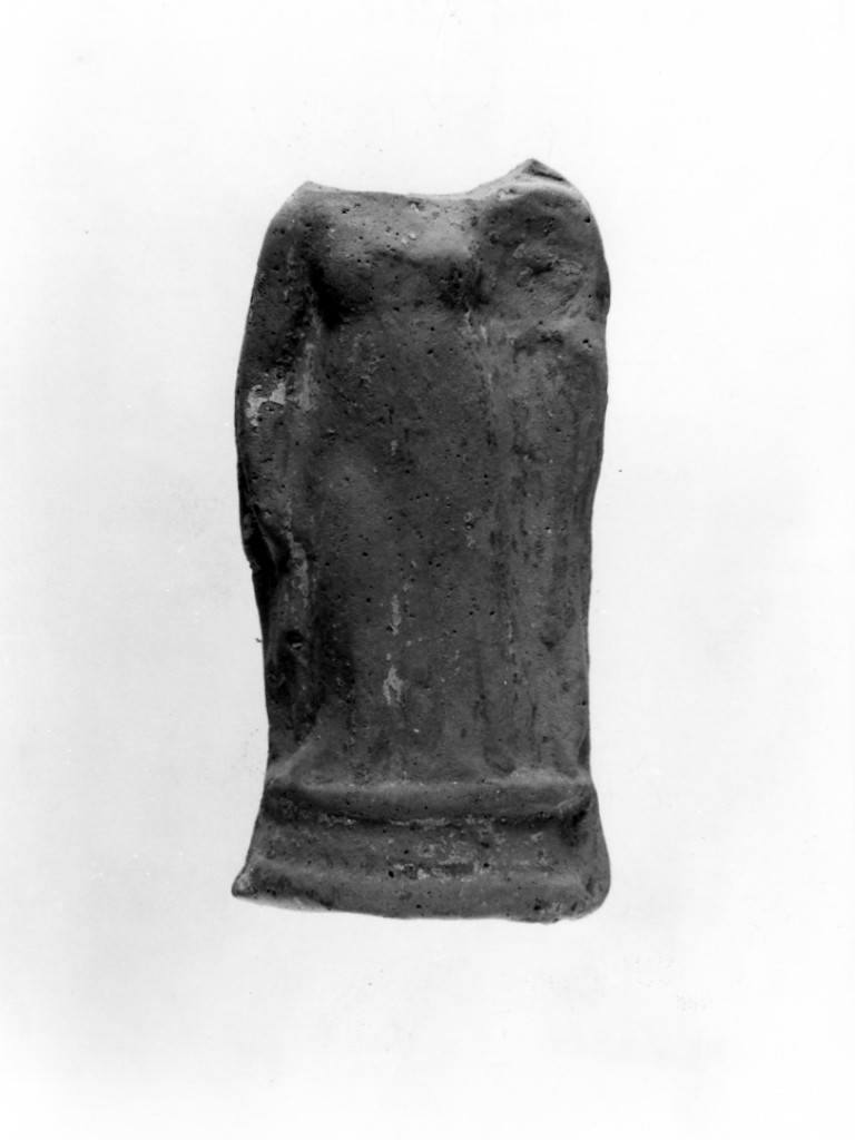 Polyboia (terracotta figurata, culto di Apollo-Hyakinthos) - fabbrica tarantina (secc. IV a.C.-III a.C)