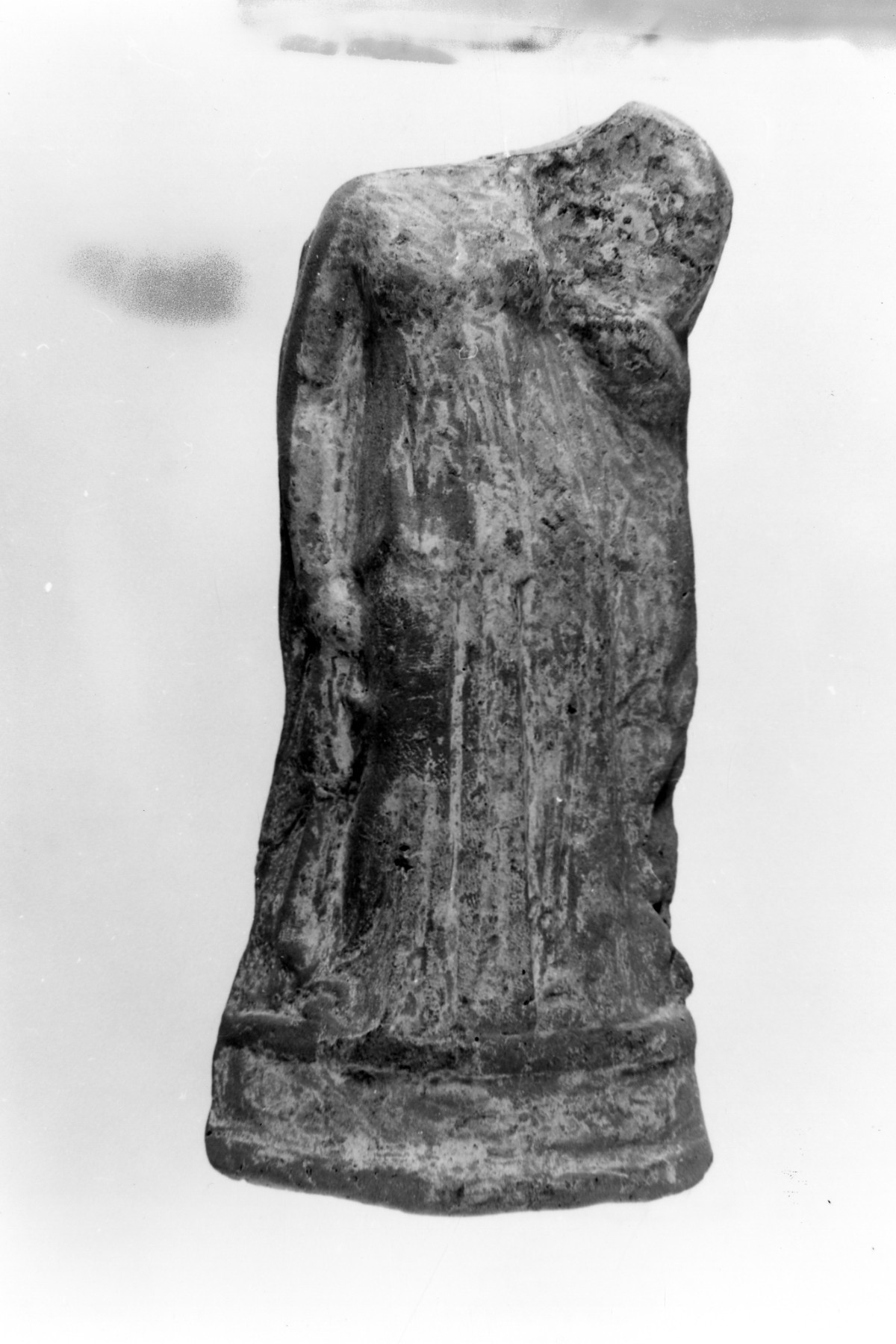 Polyboia (terracotta figurata, culto di Apollo-Hyakinthos) - fabbrica tarantina (secc. IV a.C.-III a.C)