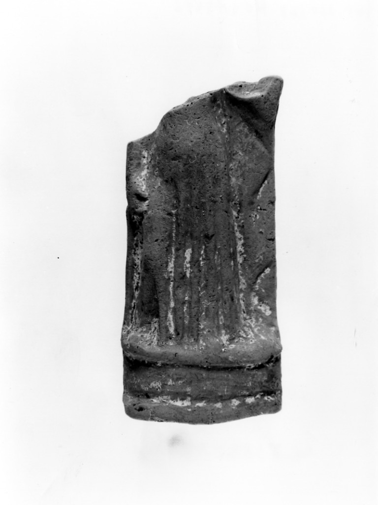 Polyboia (terracotta figurata, culto di Apollo-Hyakinthos) - fabbrica tarantina (secc. IV a.C.-III a.C)