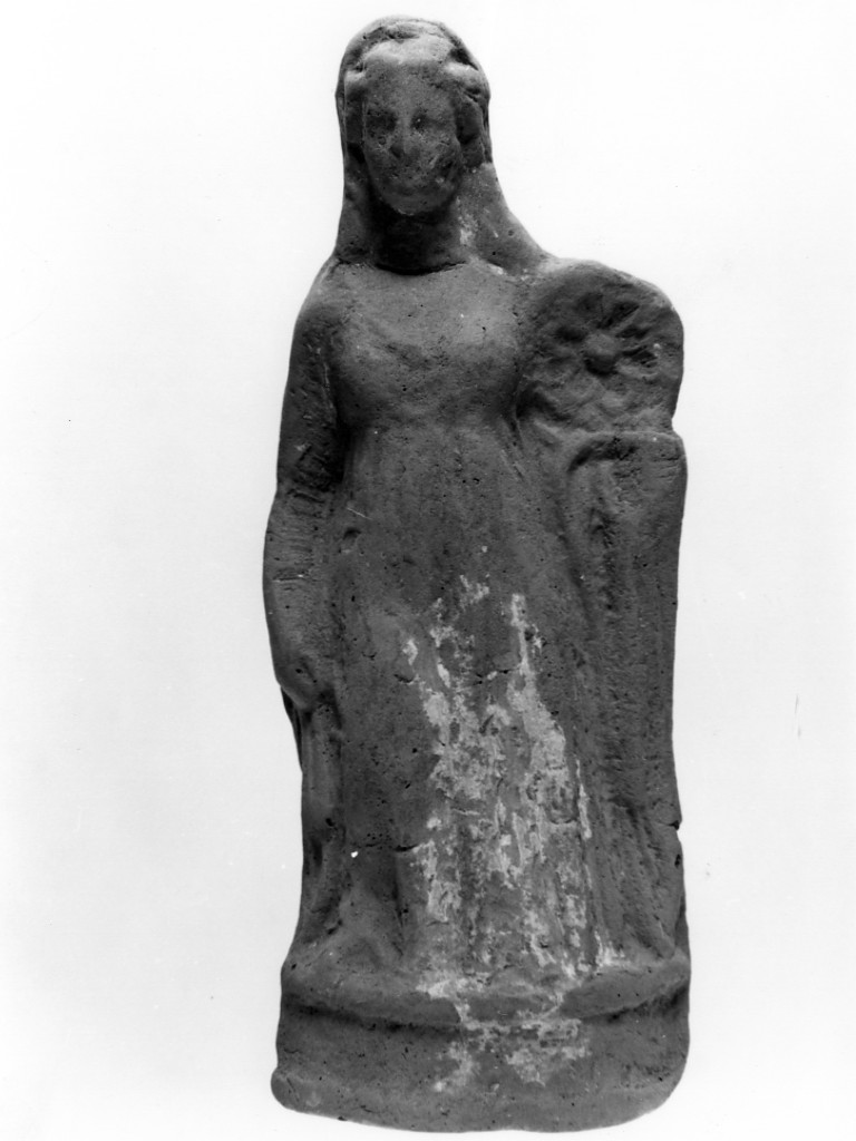 Polyboia (terracotta figurata, culto di Apollo-Hyakinthos) - fabbrica tarantina (secc. IV a.C.-III a.C)