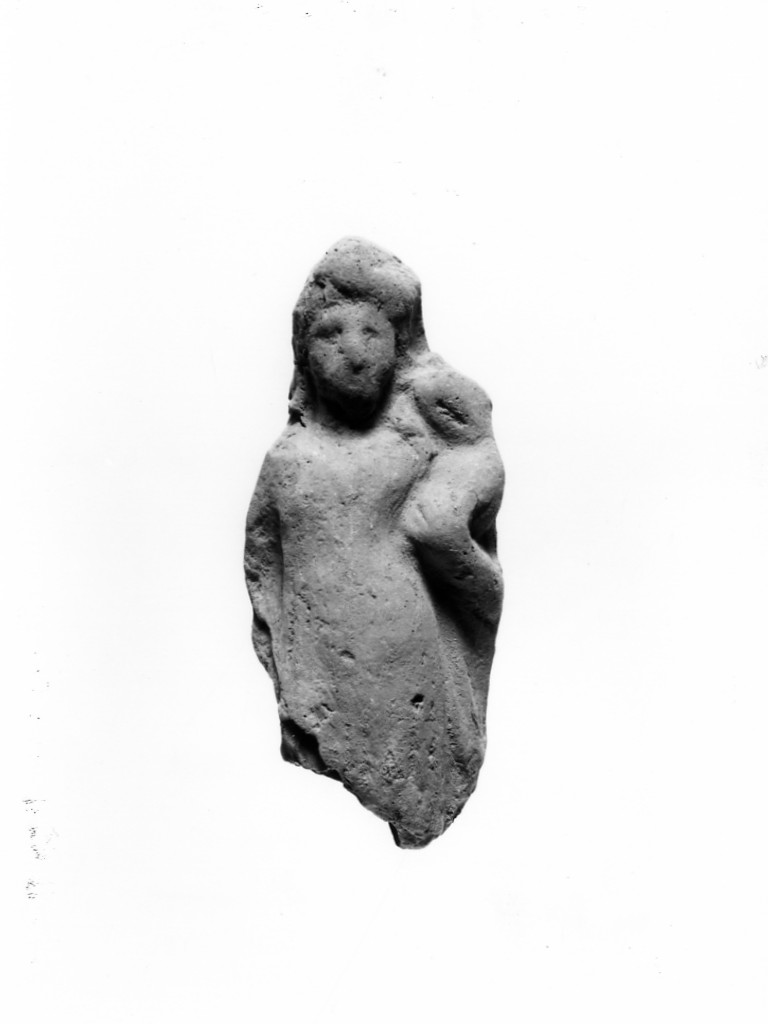Polyboia (terracotta figurata, culto di Apollo-Hyakinthos) - fabbrica tarantina (secc. IV a.C.-III a.C)
