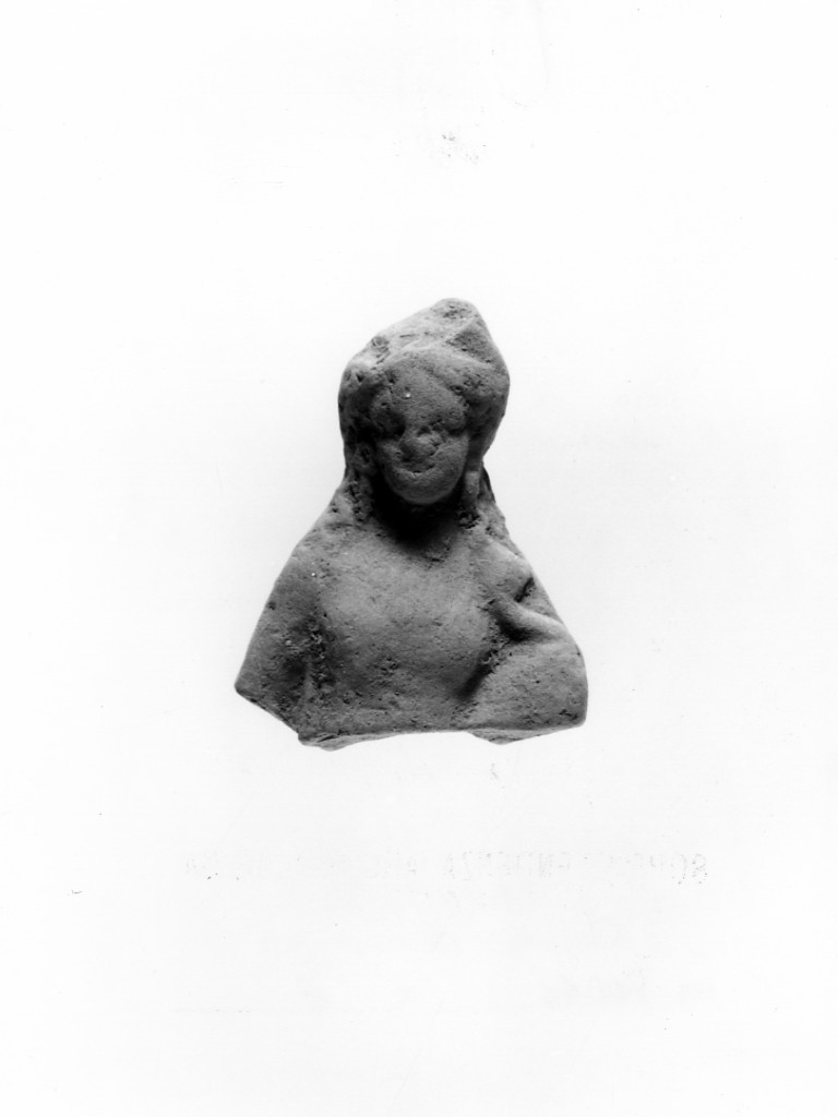 Polyboia (terracotta figurata, culto di Apollo-Hyakinthos) - fabbrica tarantina (secc. IV a.C.-III a.C)