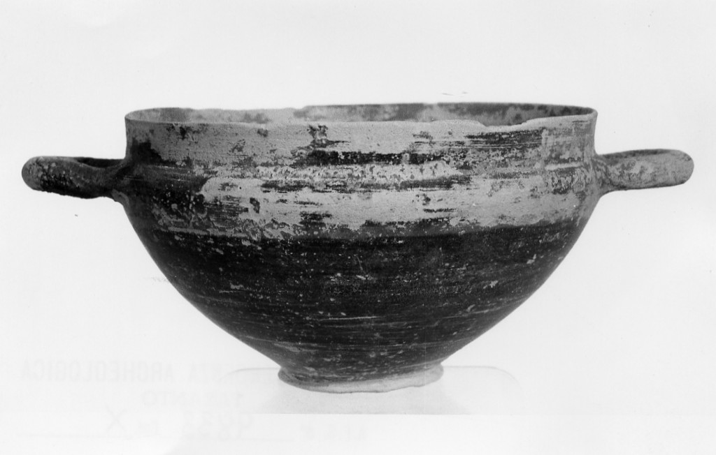 skyphos - produzione locale? (sec. VII a.C)