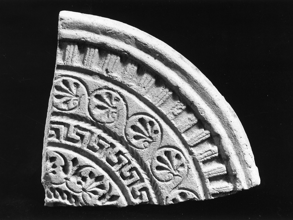 matrice disco votivo/ frammento - fabbrica tarantina (sec. IV a.C)