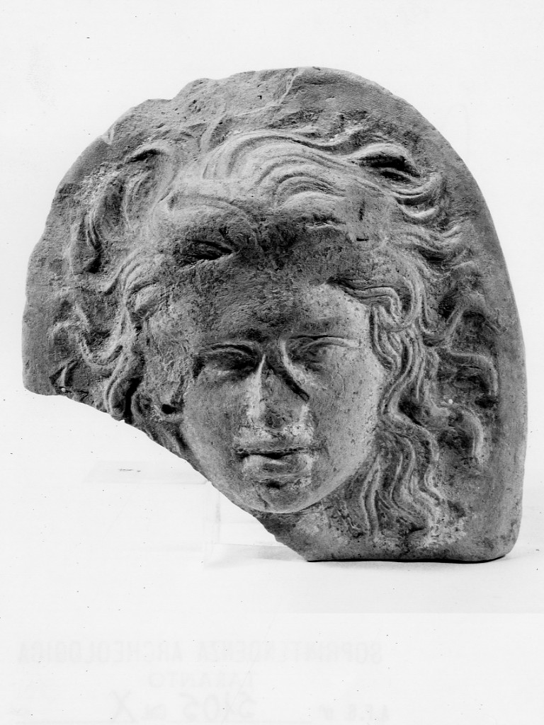 Medusa (antefissa) - fabbrica tarantina (fine/ inizio secc. IV a.C.-III a.C)