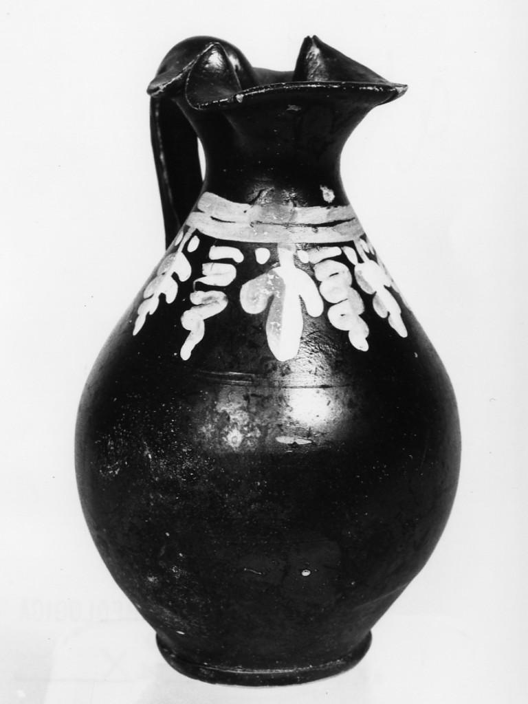 oinochoe a bocca trilobata - fabbrica locale (fine/ inizio secc. IV a.C.-III a.C)