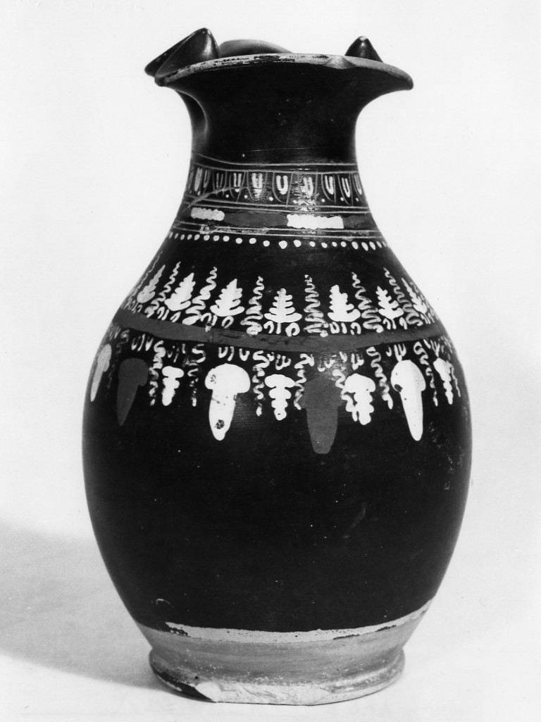 oinochoe a bocca trilobata - fabbrica locale (fine sec. IV a.C)