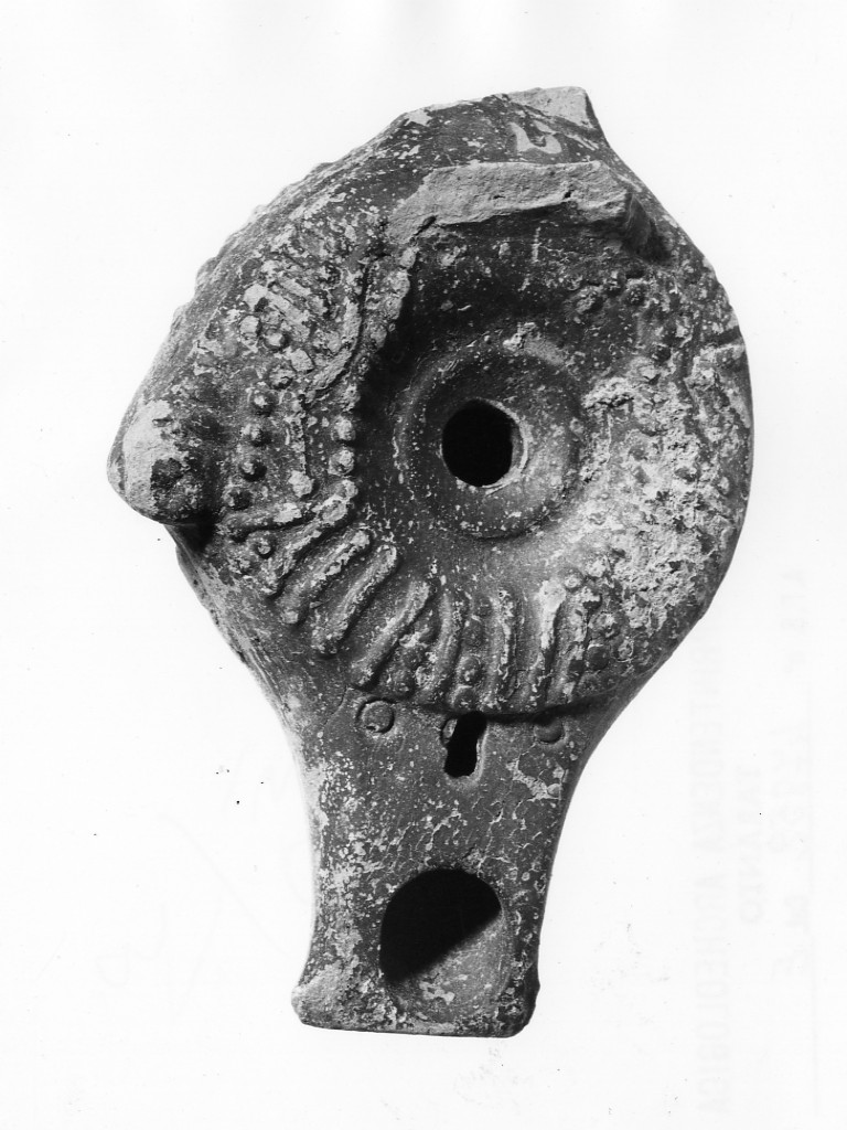 lucerna monolicne - fabbrica locale (sec. I a.C)