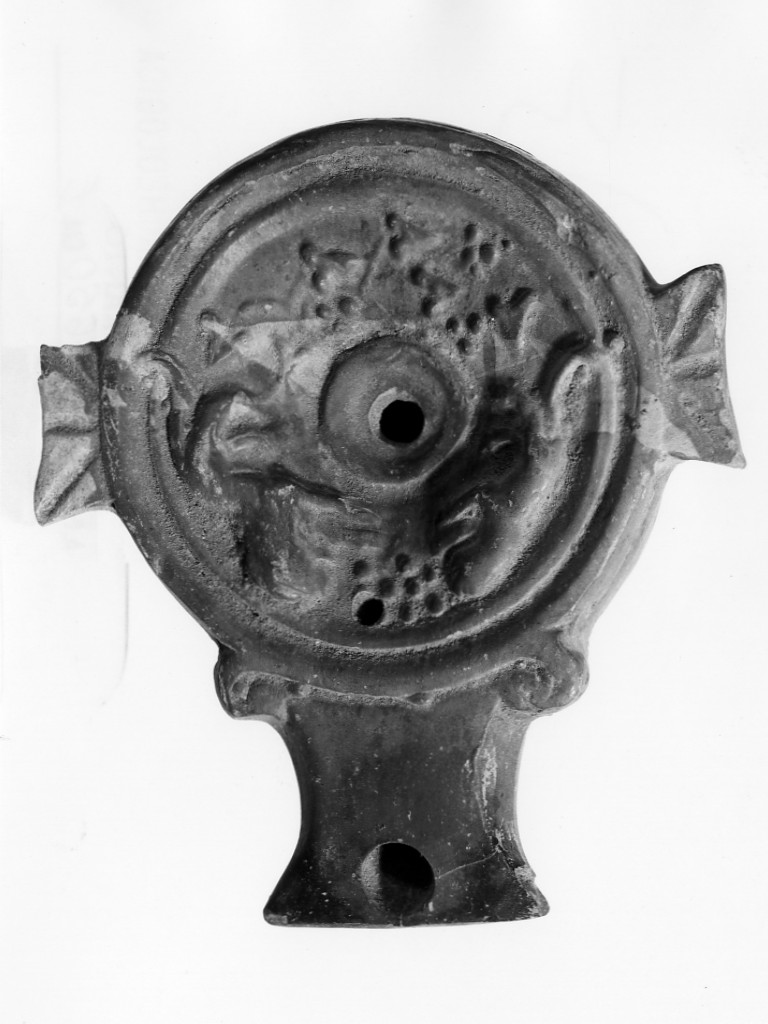 lucerna, Deneauve, tipo III (fine sec. I a.C)