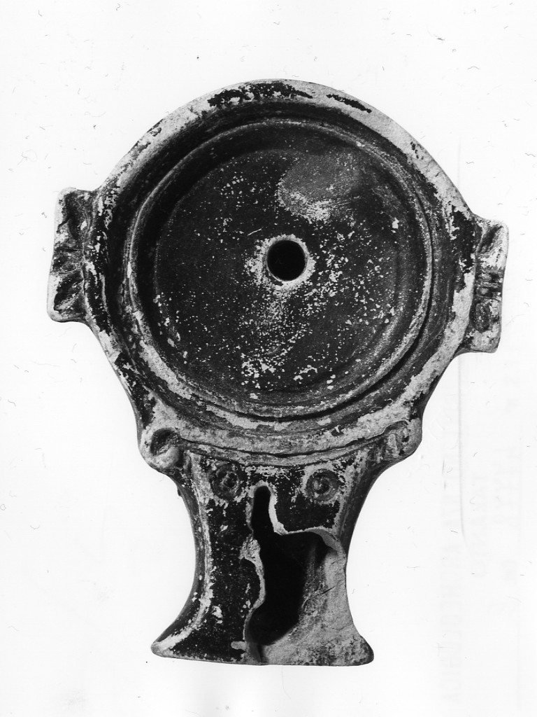 lucerna, Deneauve, tipo IVA (fine sec. I a.C)