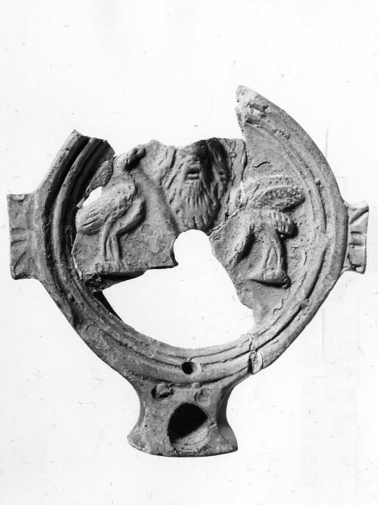 lucerna, Deneauve, tipo III (fine sec. I a.C)