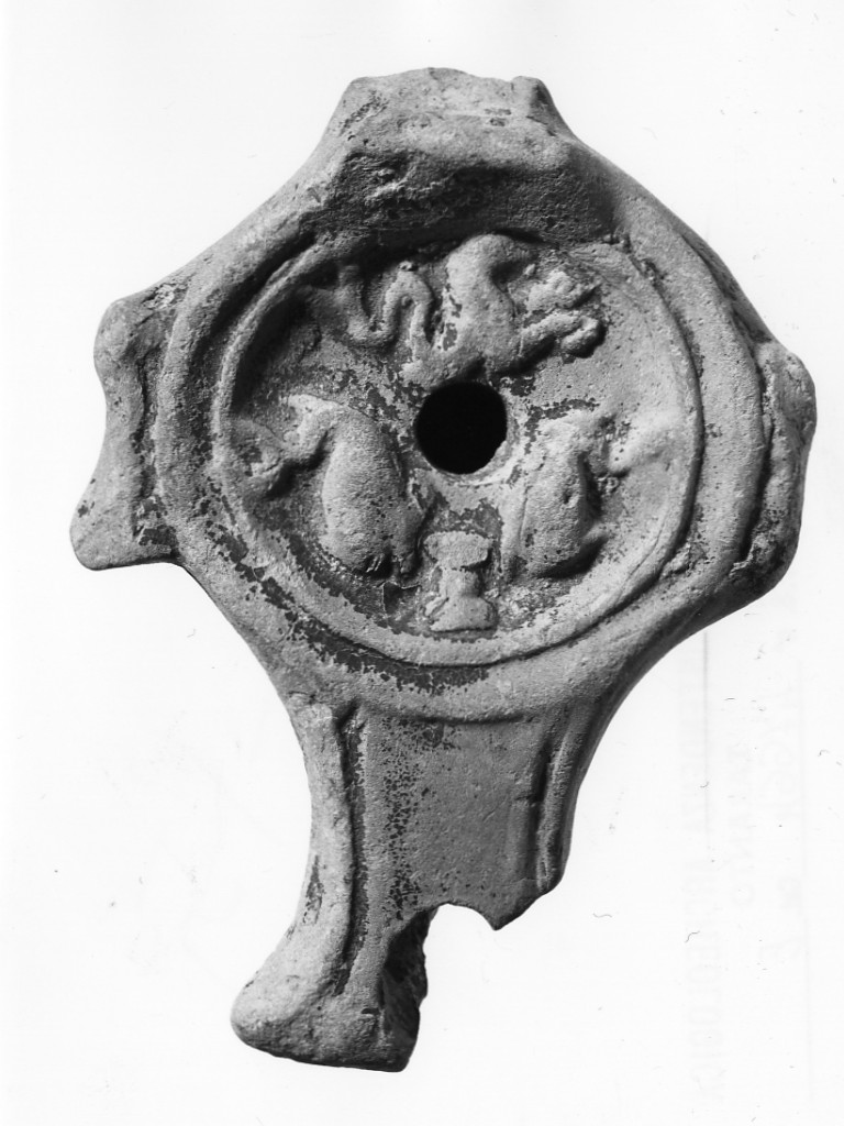 lucerna, Deneauve, tipo III - fabbrica locale (fine sec. I a.C)