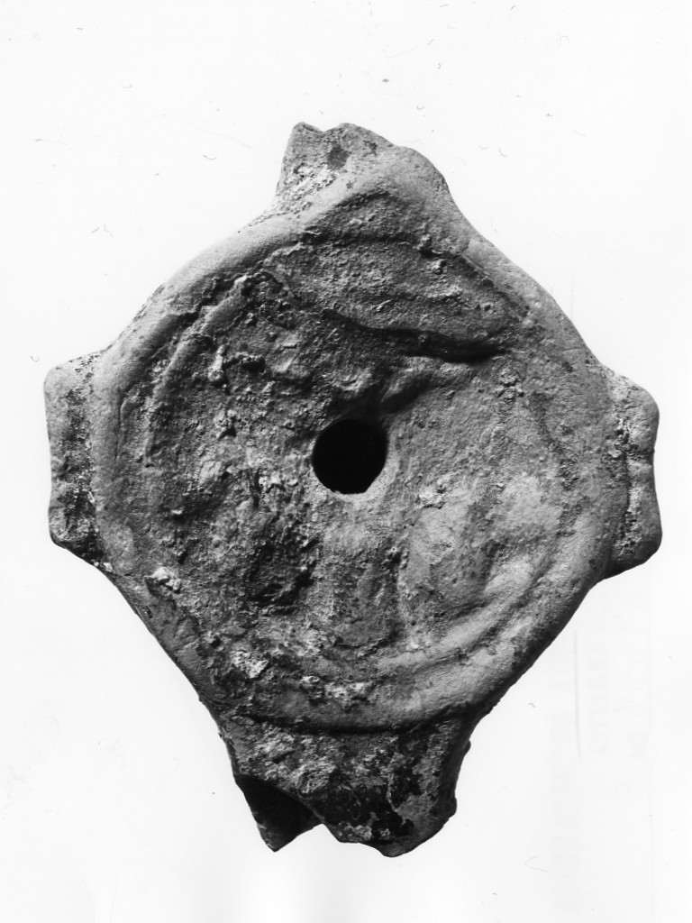 lucerna, Deneauve, tipo III - fabbrica locale (fine sec. I a.C)