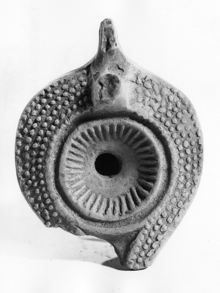 lucerna - fabbrica locale (metà/ inizio secc. I d.C.-III d.C)