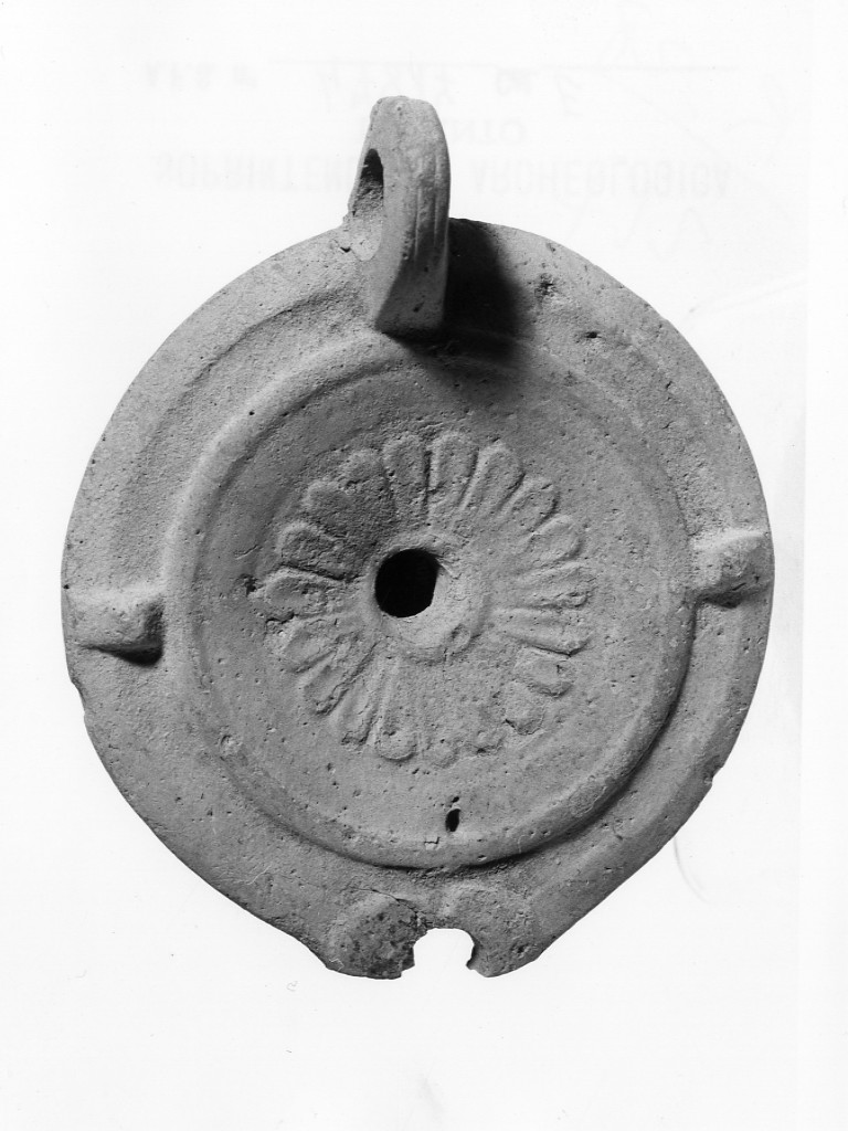 lucerna (sec. II d.C)