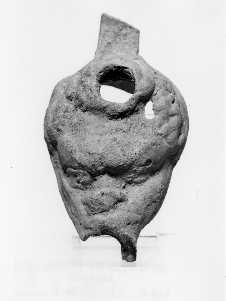 lucerna antropomorfa 