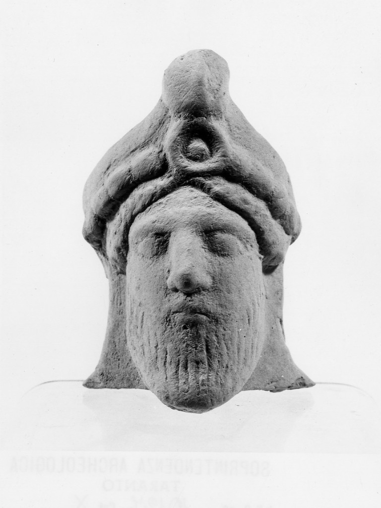 Dionysos-Hades (terracotta figurata) - fabbrica tarantina (primo quarto sec. V a.C)