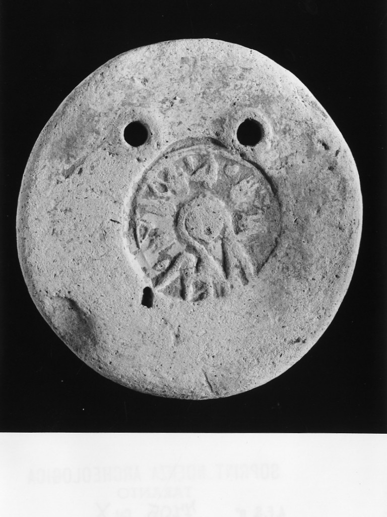 oscillum - fabbrica tarantina (secc. IV a.C.-III a.C)