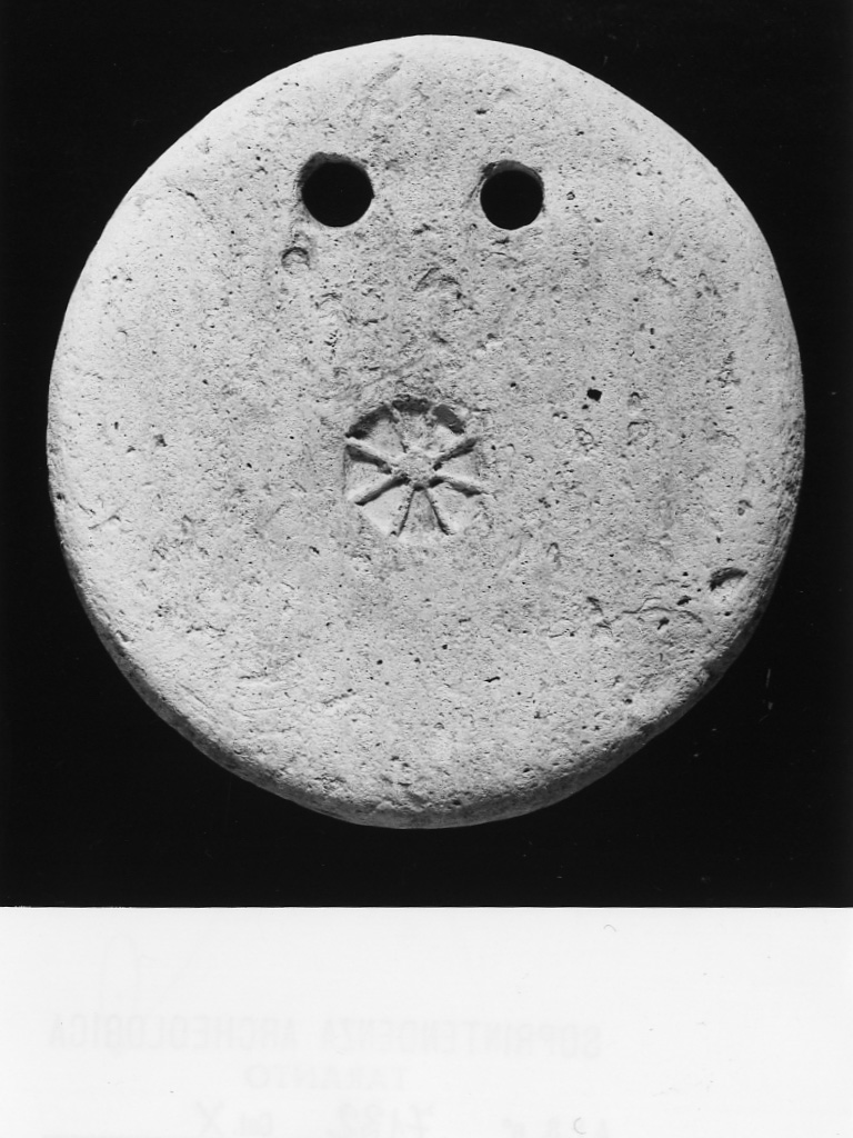 disco forato - fabbrica tarantina (sec. III a.C)
