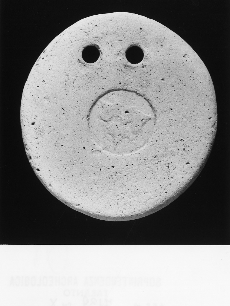 disco forato - fabbrica tarantina (sec. III a.C)