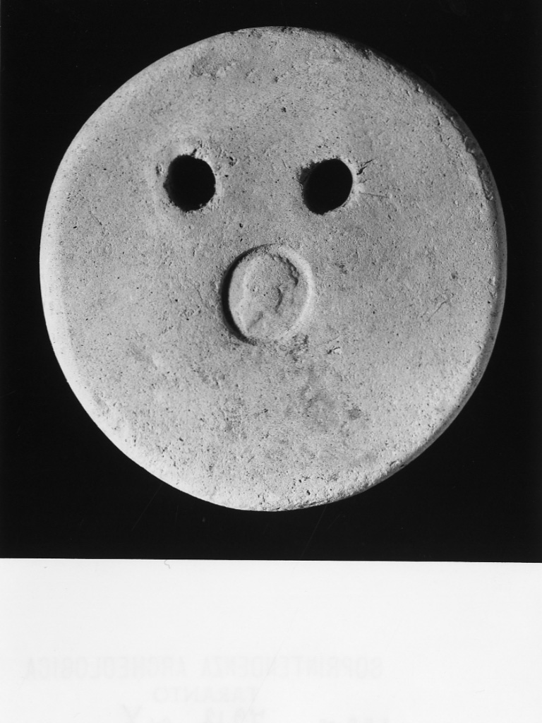 disco forato - fabbrica tarantina (sec. III a.C)