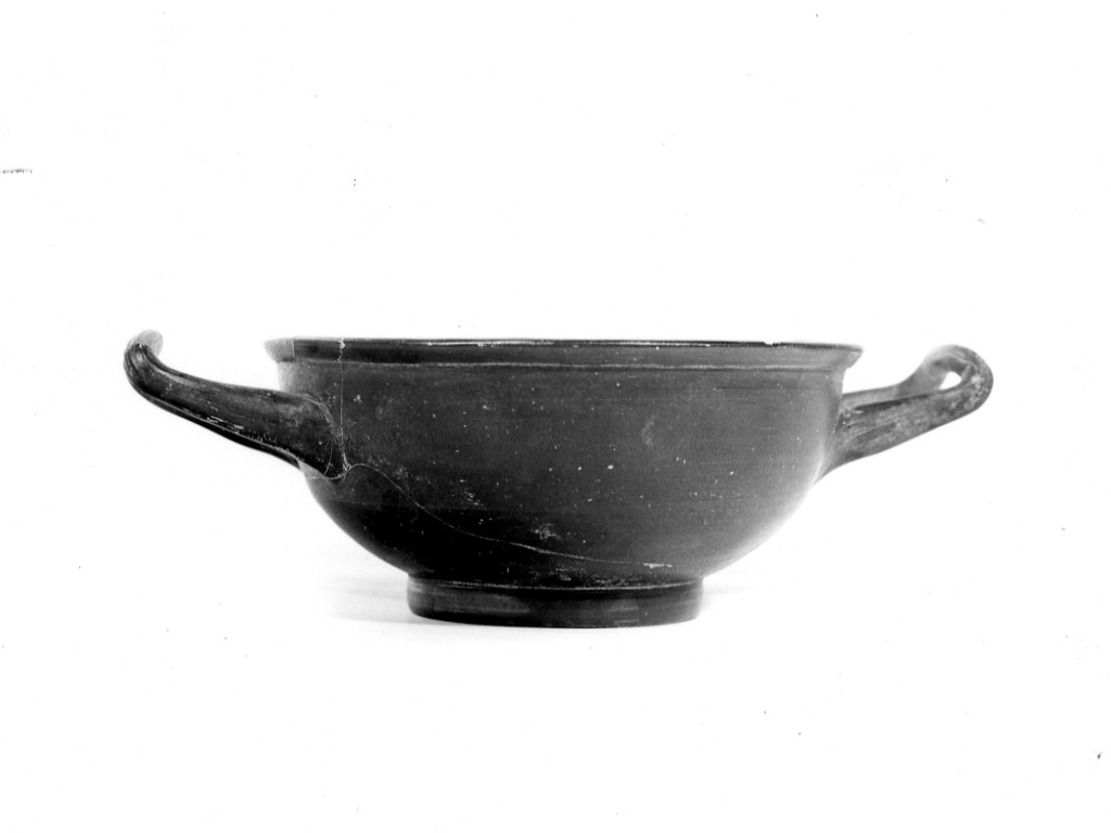 coppetta - fabbrica apula (seconda metà sec. IV a.C)