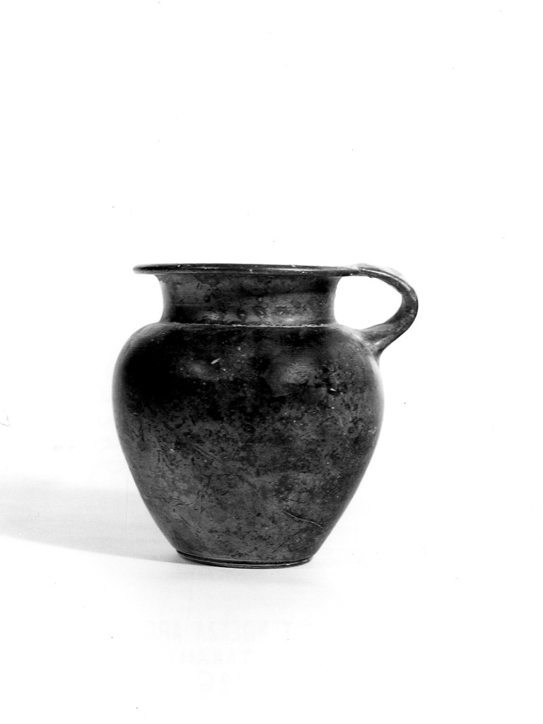 brocca - fabbrica apula (seconda metà sec. IV a.C)