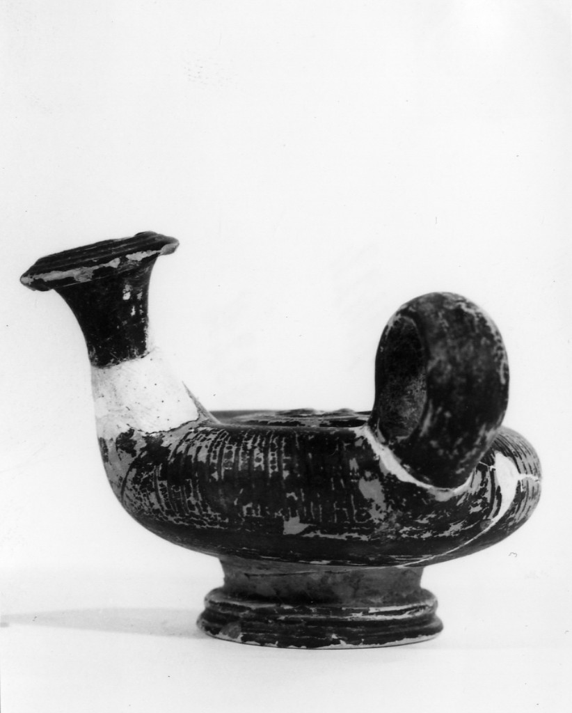 guttus - fabbrica apula (fine sec. IV a.C)