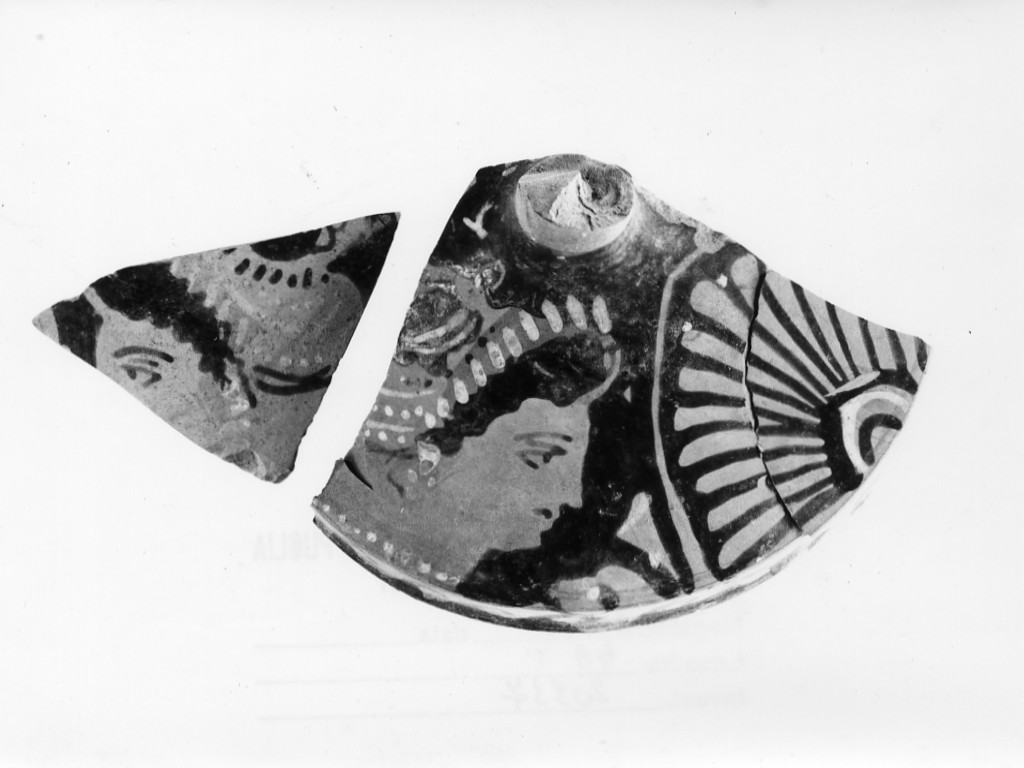 recipiente/ coperchio - tardo apulo (ultimo quarto sec. IV a.C)