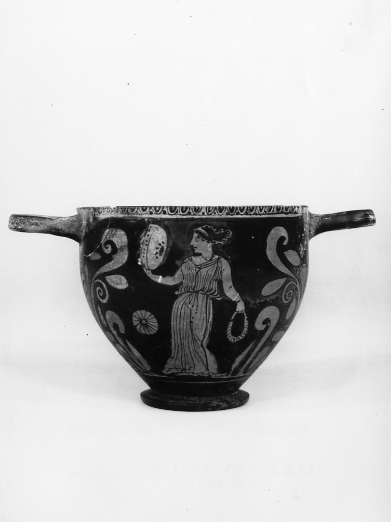 skyphos - medio apulo (sec. IV a.C)