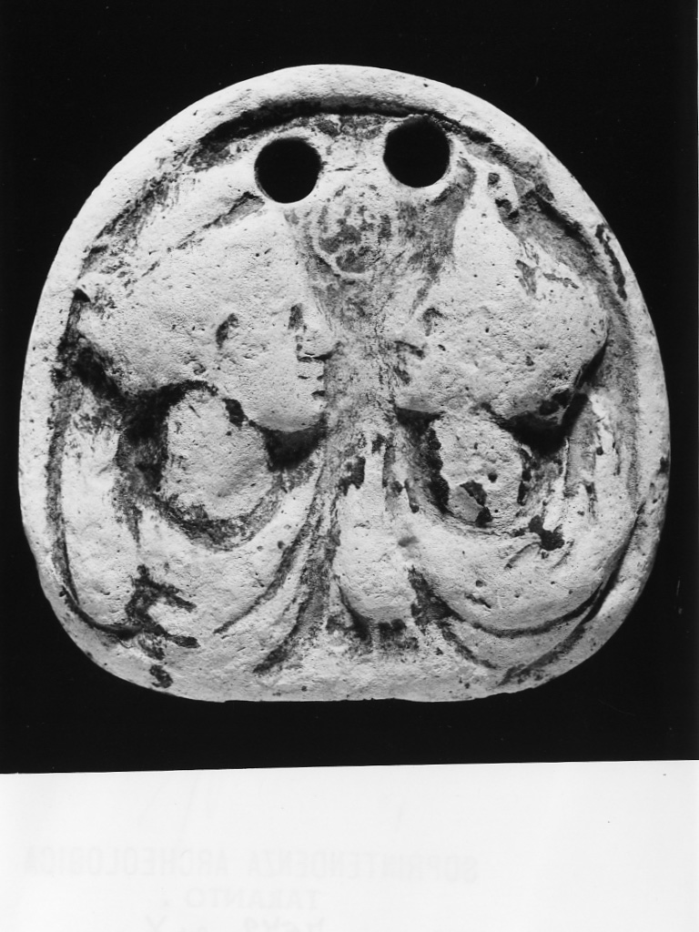 oscillum - fabbrica tarantina (secc. IV a.C.-III a.C)