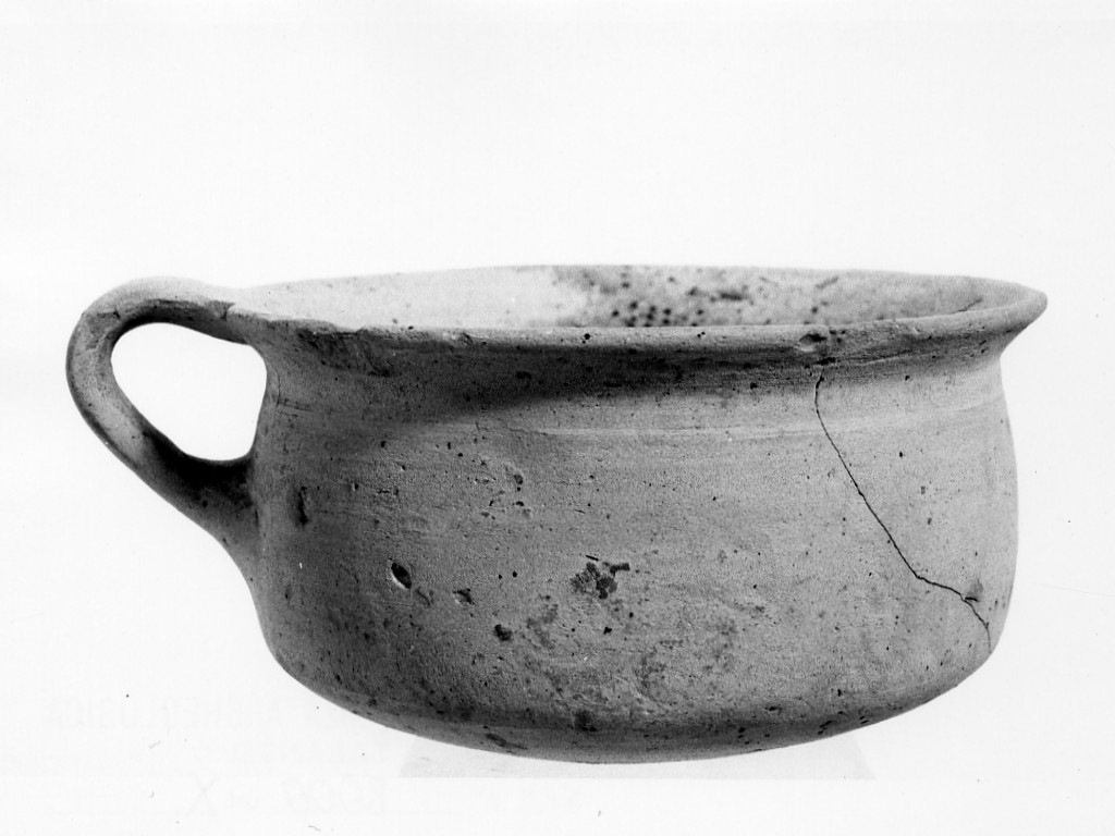 tazza - fabbrica peuceta (fine sec. IV a.C)