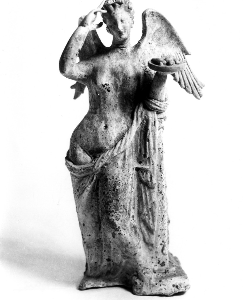 statuetta femminile - fabbrica italiota (secc. IV - III a.C)