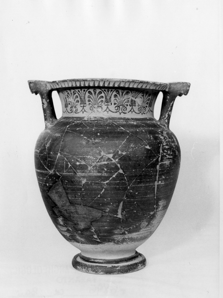 cratere a colonnette - fabbrica indigena peuceta (sec. IV a.C)