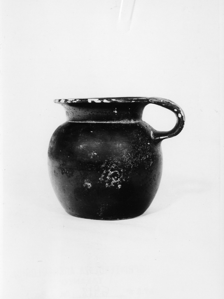 brocchetta - fabbrica attica (metà sec. V a.C)