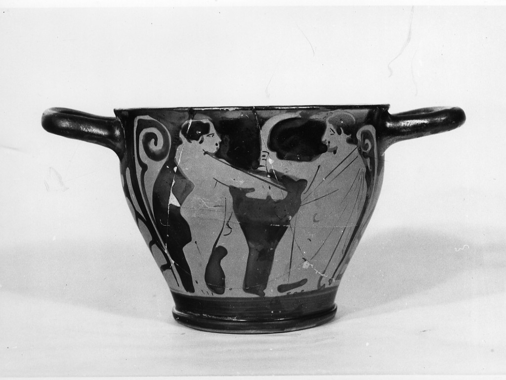 skyphos - vicino al Pittore di Truro (terzo quarto sec . IV a.C)