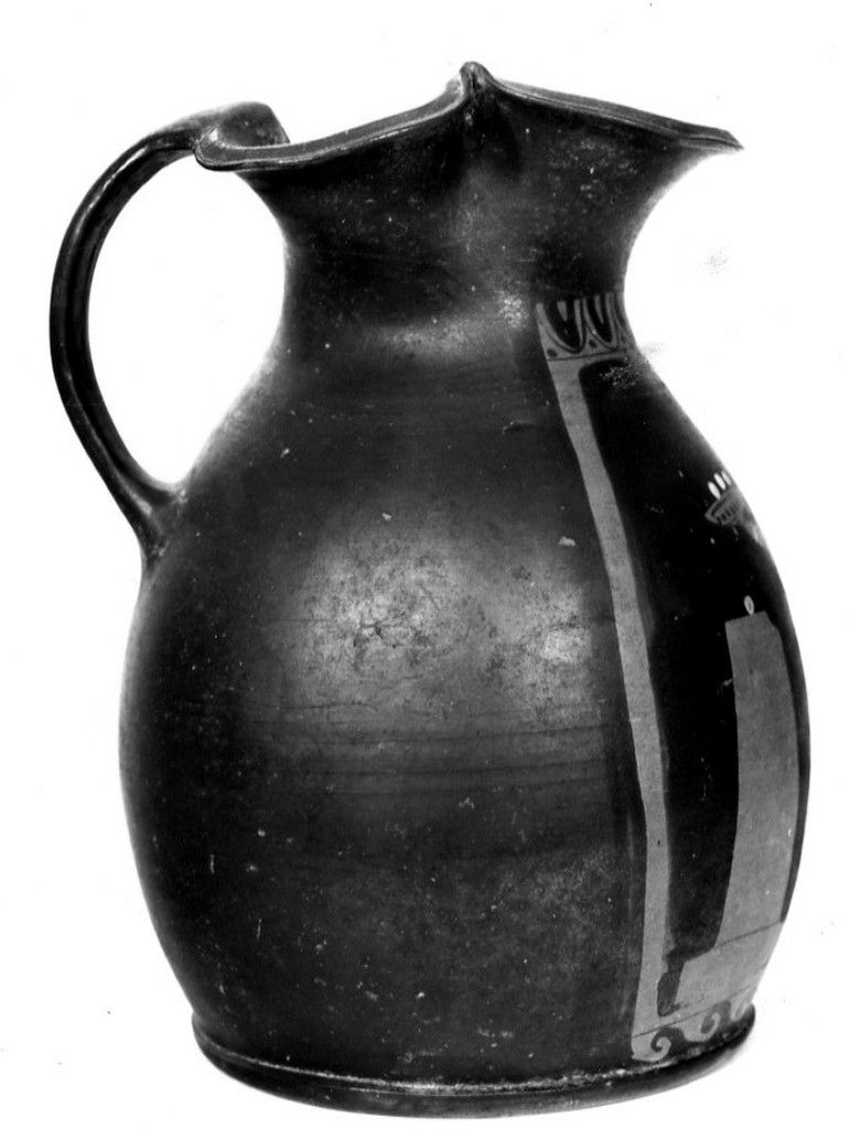 oinochoe - medio apulo (metà sec. IV a.C)