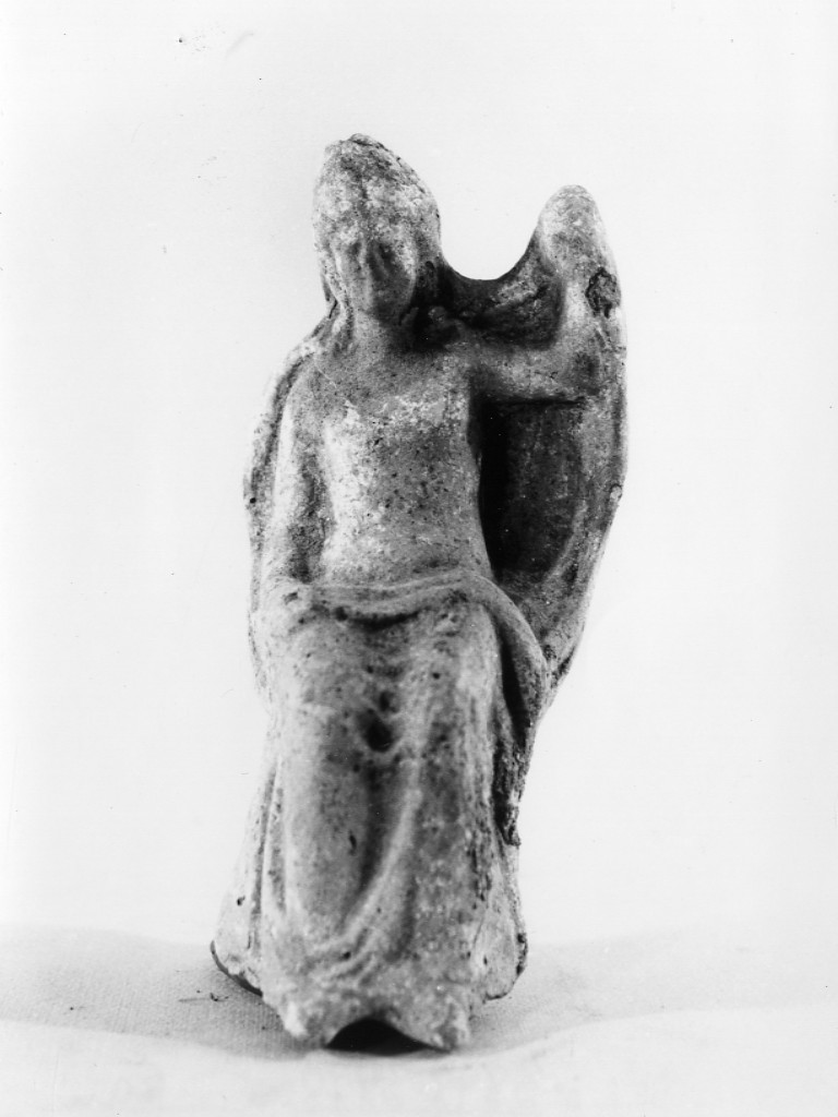 Afrodite (?) (statuetta femminile) - fabbrica italiota (seconda metà sec. IV a.C)