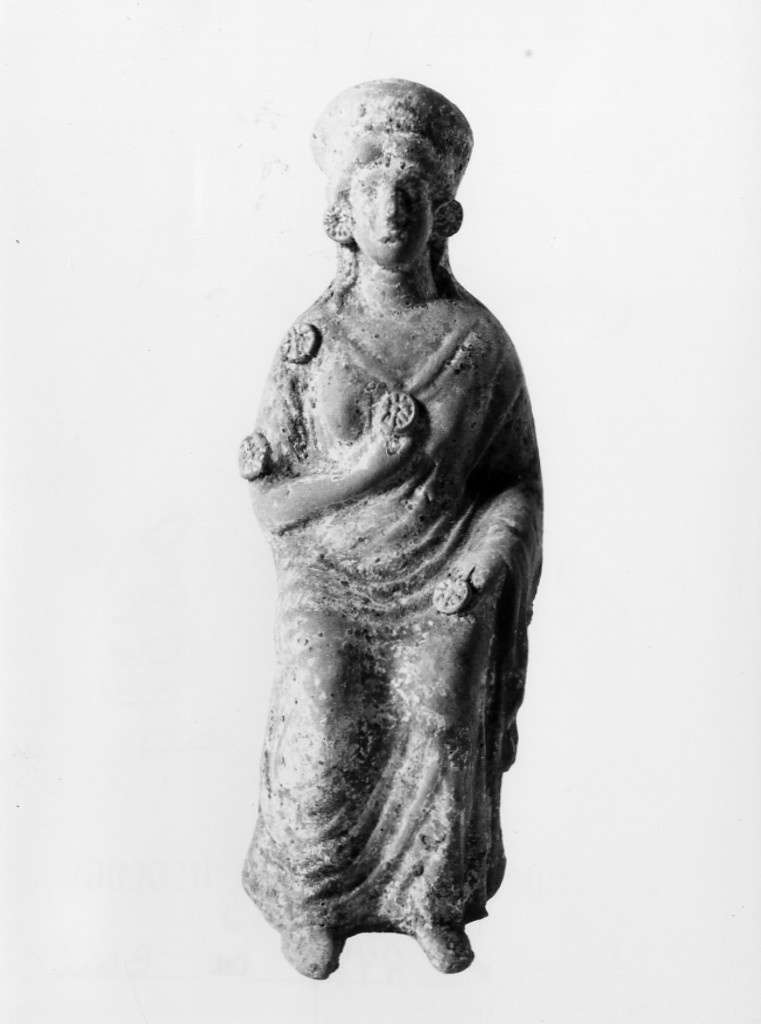 statuetta femminile - fabbrica italiota (prima metà sec. IV a.C)