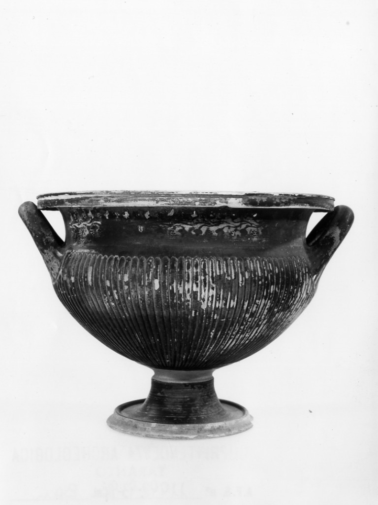 vaso - ceramica tipo Gnathia (inizio sec. III a.C)