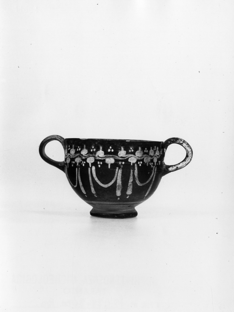 skyphos - ceramica tipo Gnathia (ultimo quarto sec. IV a.C)
