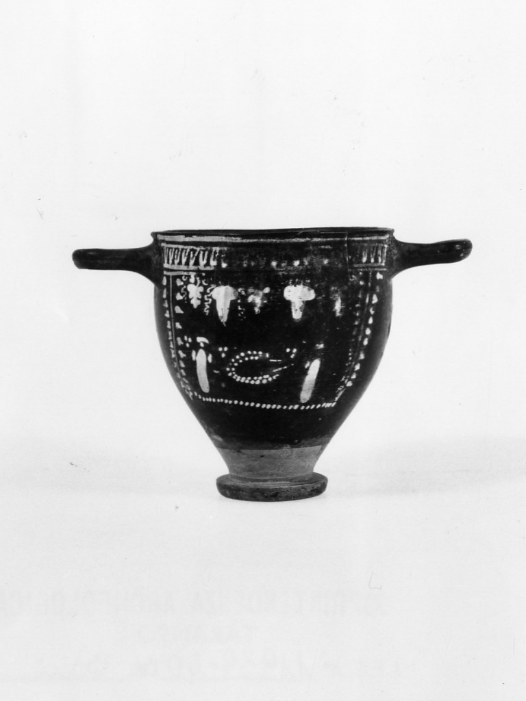 skyphos - ceramica tipo Gnathia (fine sec. IV a.C)