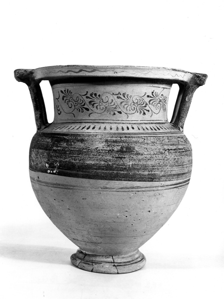 cratere a colonnette - produzione apula (secc. V-IV a.C)