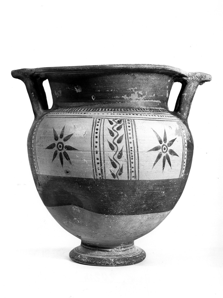 cratere a colonnette - produzione apula (sec. IV a.C)