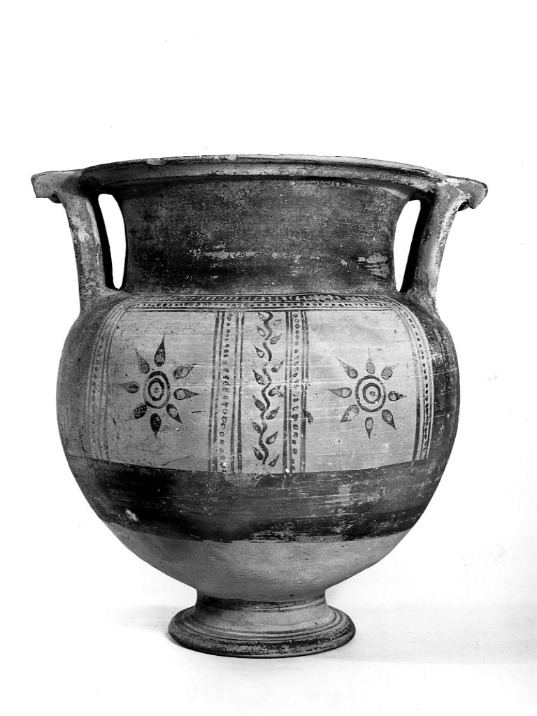 cratere a colonnette - produzione apula (secc. V-IV a.C)