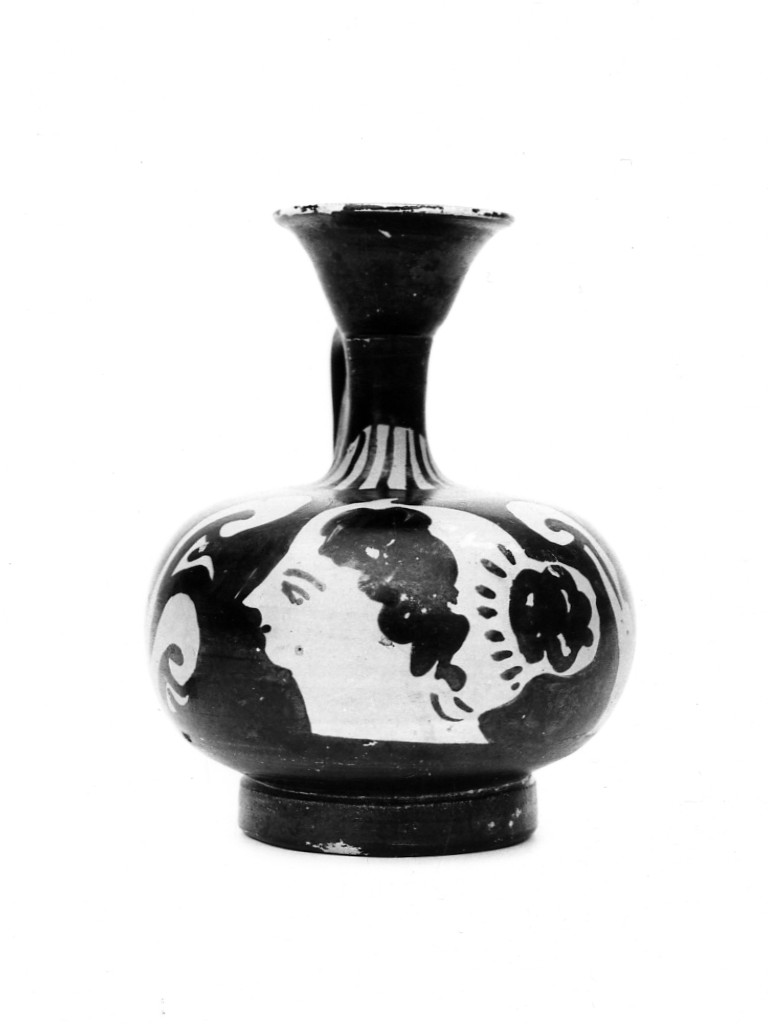 lekythos - Medio Apulo (metà sec. IV a.C)